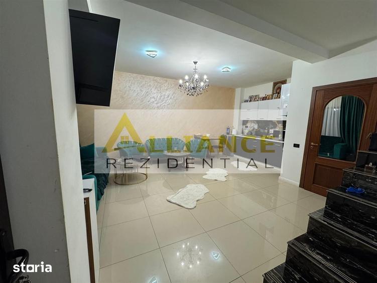 Casă cu 7 camere cu Teren 450 Mp în Jilava