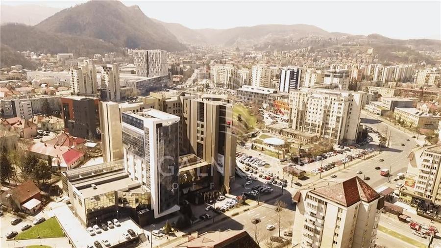 Spațiu comercial, de 386.4 mp, în Centrul Civic