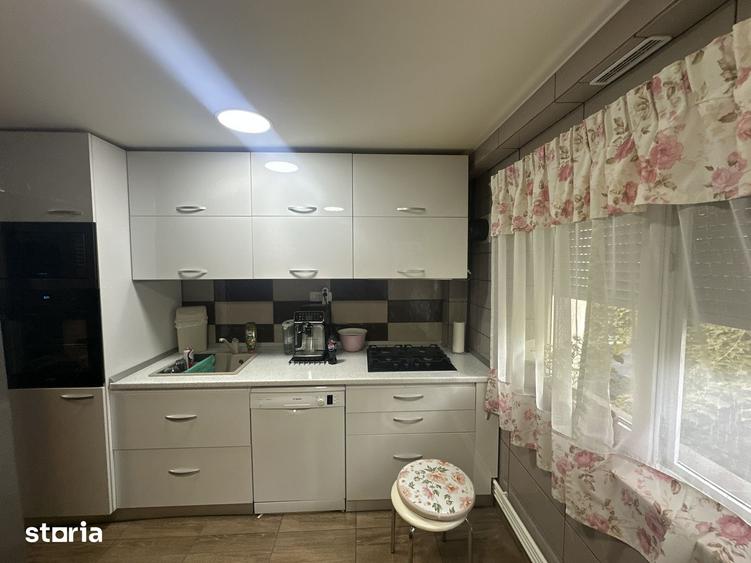 Apartament cu 3 camere în 13 Septembrie
