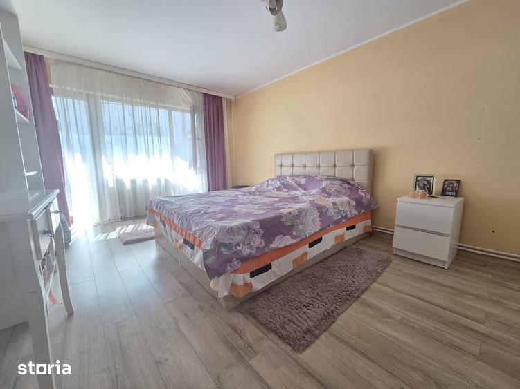 Casă cu 4 camere decomandat cu Teren 550 Mp în Vânători