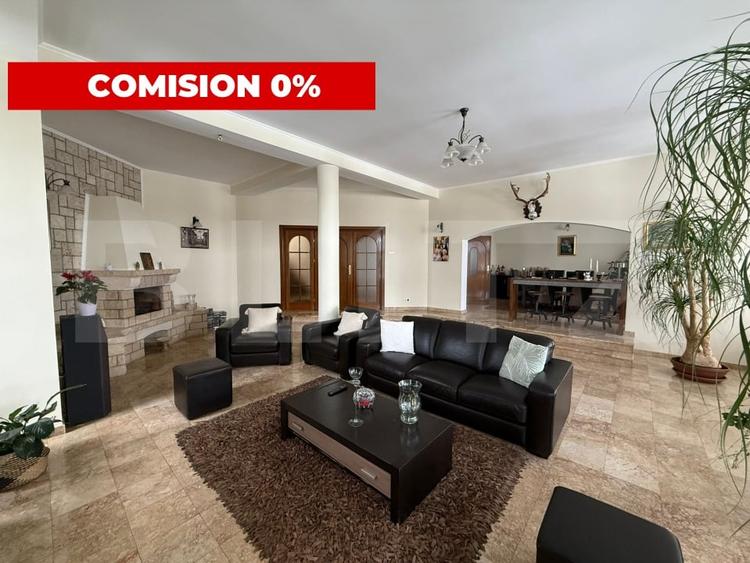Casă individuală cu 8 camere cu Piscina în Mușcel