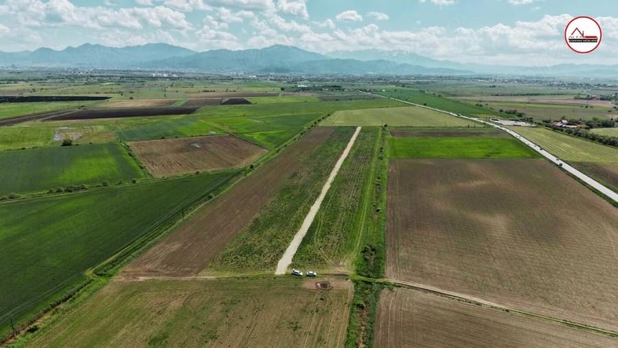 Teren de 500 mp, în Stupini