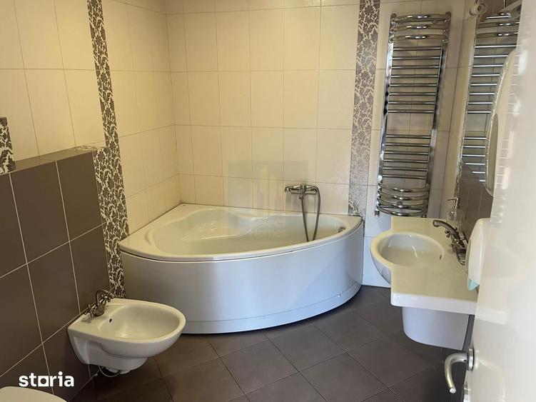 Casă cu 7 camere decomandat cu Teren 120 Mp în Floreasca