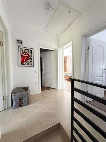 Casă cu 4 camere cu Teren 290 Mp în Sântandrei