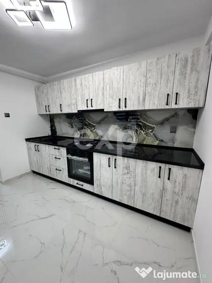 Apartament cu 3 camere decomandat în Micro 8