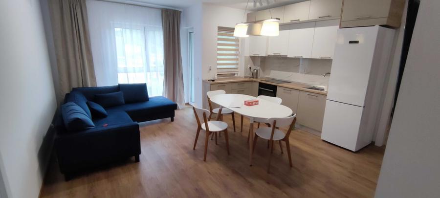 Apartament cu 3 camere semidecomandat în Florești