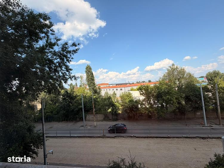 Garsonieră în Titan