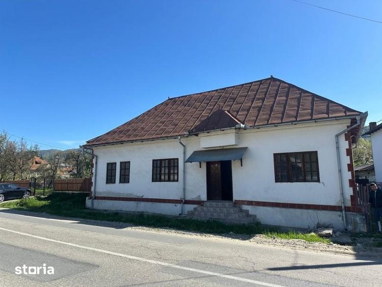 Casă cu 2 camere cu Teren 221 Mp în Corbi