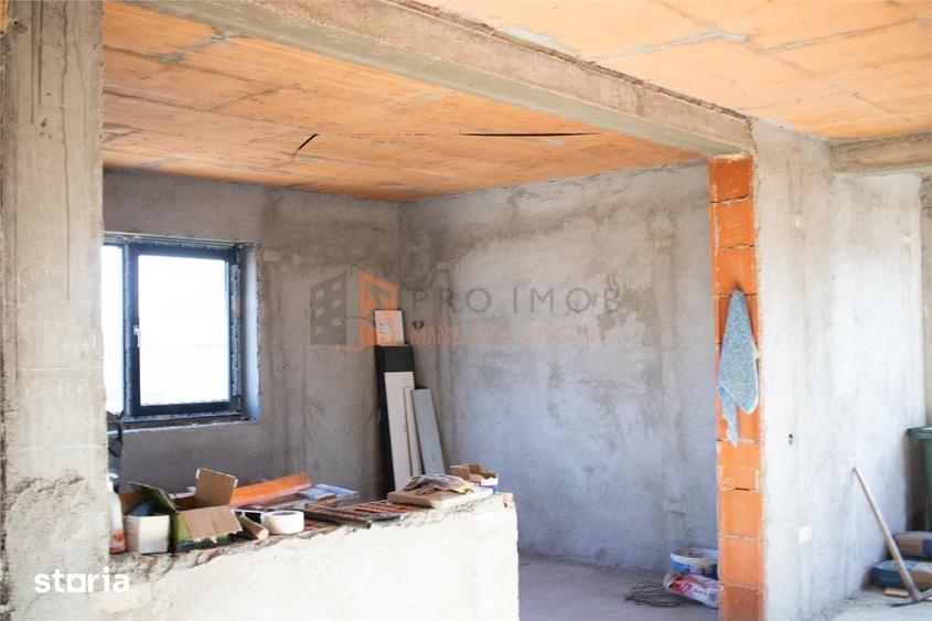Casă cu 5 camere decomandat cu Teren 480 Mp în Mărăcineni