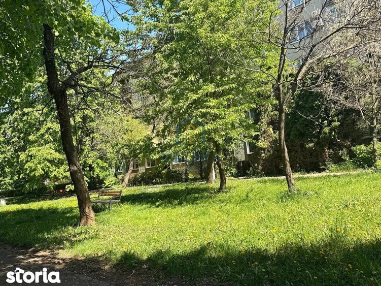 Apartament cu 3 camere decomandat în Săsar