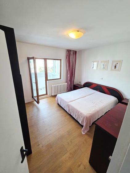 Apartament cu 3 camere decomandat, mobilat în Octavian Goga