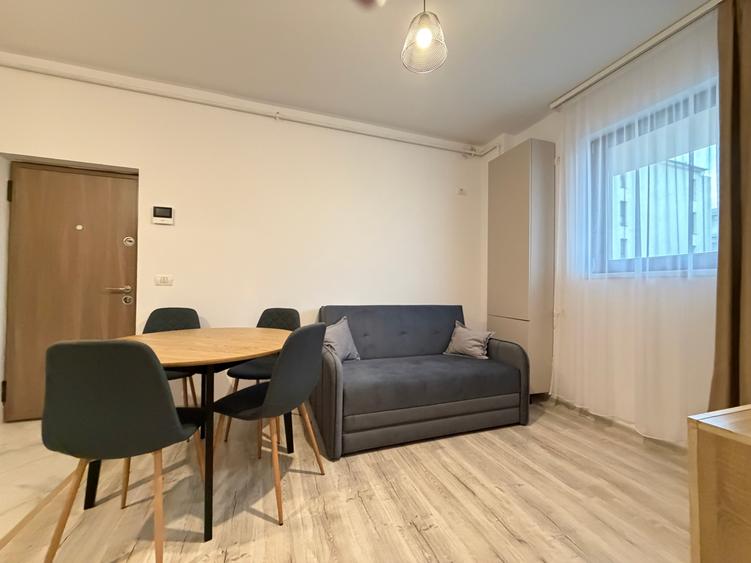 Apartament cu 2 camere semidecomandat în Giroc