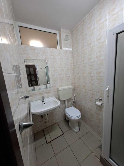 Apartament cu 3 camere decomandat în Exterior Vest