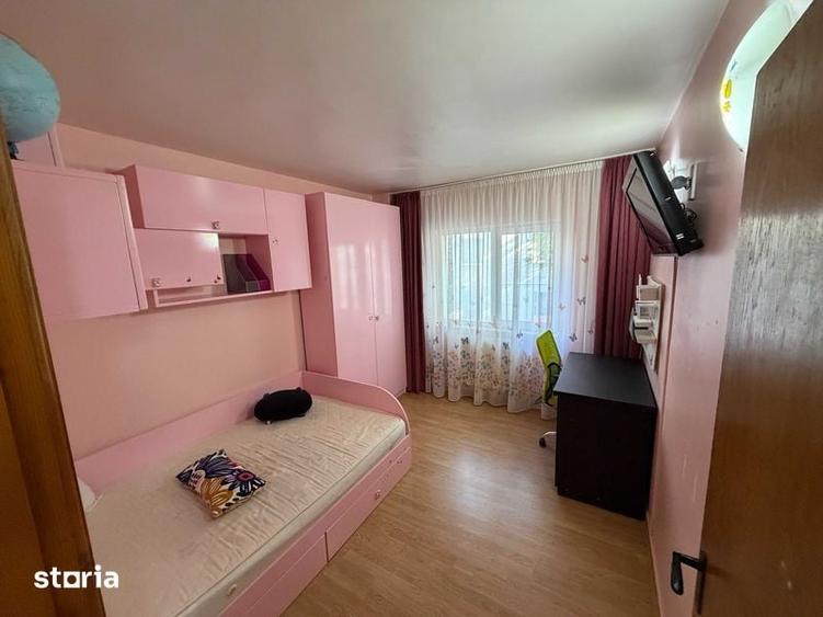 Apartament cu 3 camere în Calea București