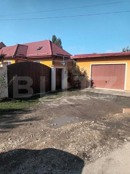 Casă individuală cu 4 camere cu Canalizare în Stupini