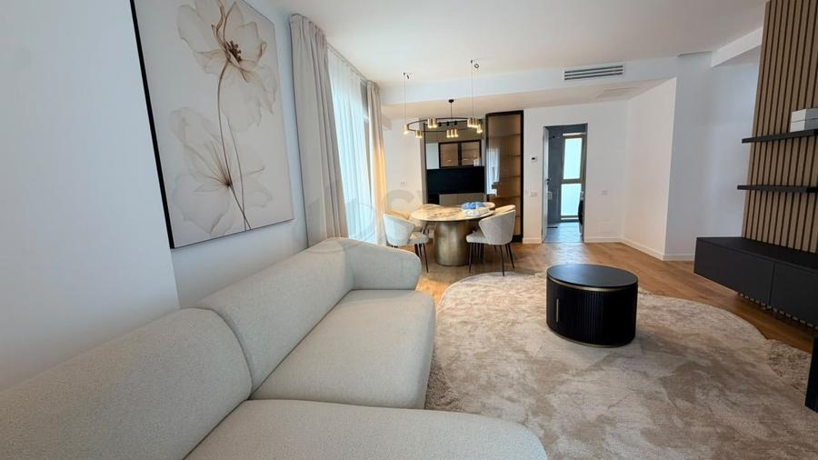 Apartament cu 3 camere decomandat, mobilat în Unirii