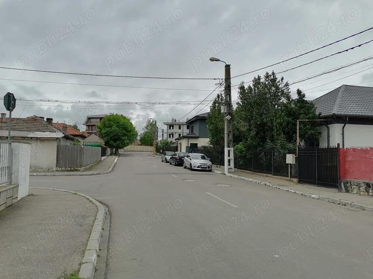 Teren de 1000 mp, în Palazu Mare