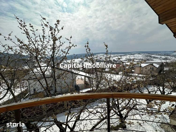 Casă cu 7 camere cu Teren 1200 Mp în Tomești