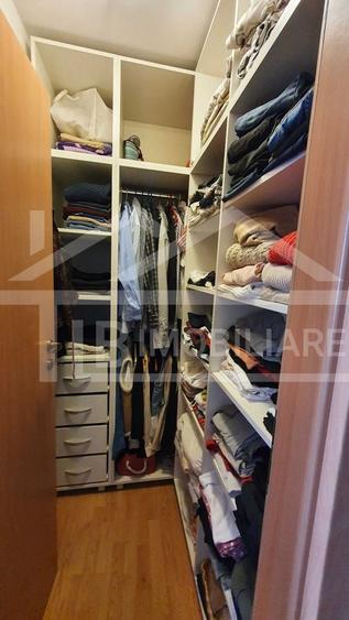 Apartament cu 3 camere semidecomandat în Tudor