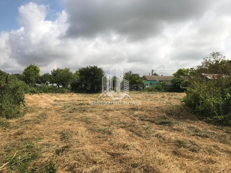 Teren Construcții intravilan de 1864 mp, în Lunca