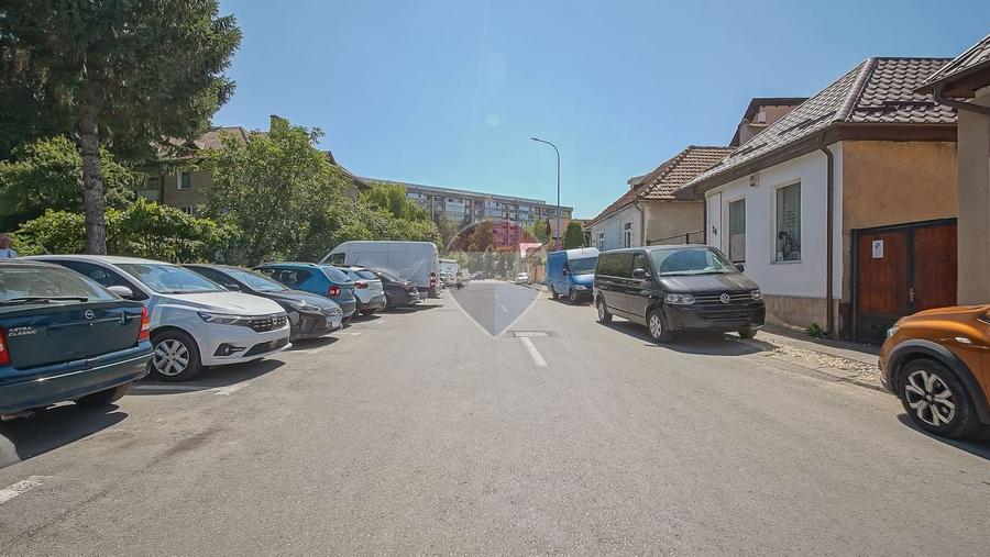 Apartament cu 2 camere decomandat în Centrul Civic