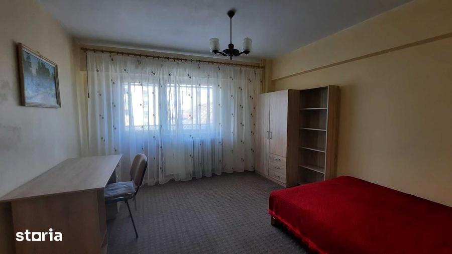 Apartament cu 4 camere decomandat în Târgu Cucu