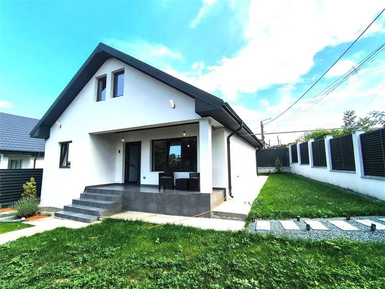 Casă cu 3 camere cu Teren 260 Mp în Valu lui Traian