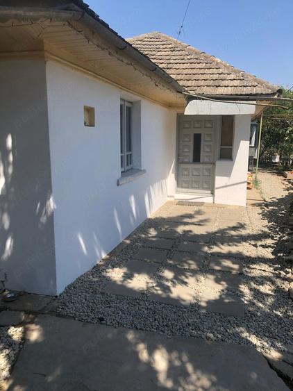 Casă cu 2 camere cu Teren 1000 Mp în Crevedia