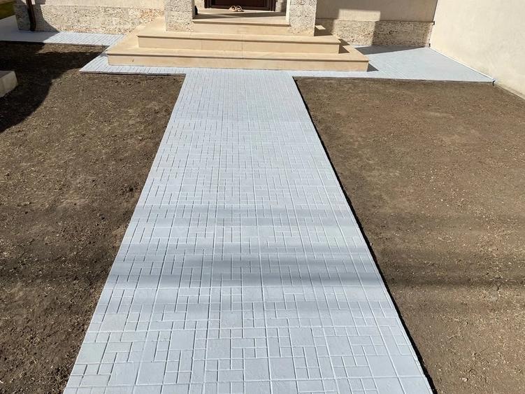 Casă cu 3 camere cu Teren 200 Mp în Central