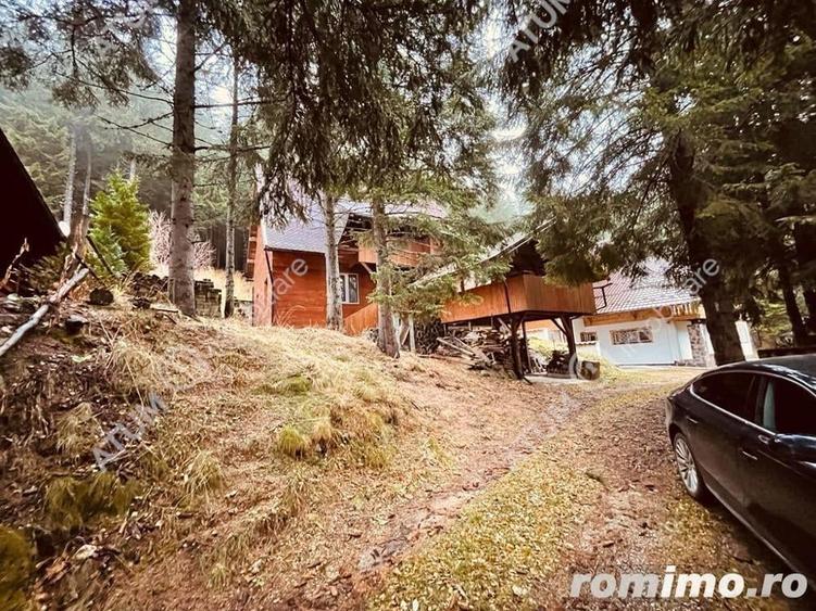 Casă cu 8 camere cu Teren 500 Mp în Paltin