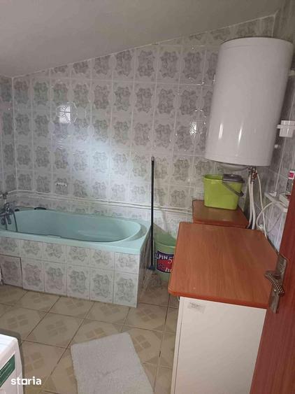Casă cu 3 camere cu Teren 1100 Mp în Baba Ana