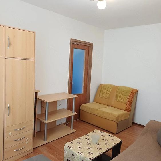 Apartament cu 2 camere semidecomandat în Exterior Vest