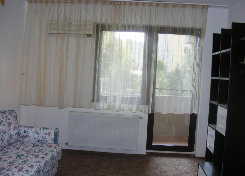 Apartament cu 2 camere decomandat, mobilat în Berceni