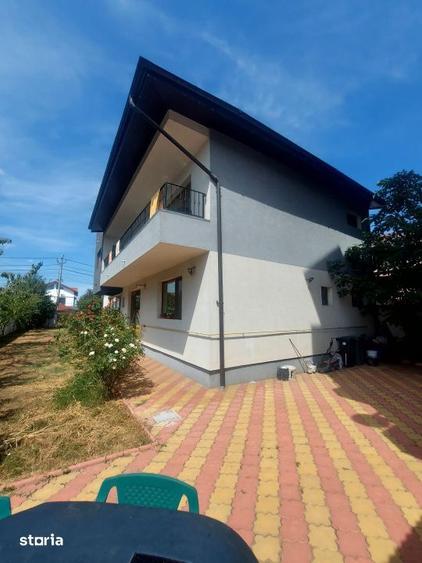 Casă cu 7 camere cu Teren 500 Mp în Fundeni