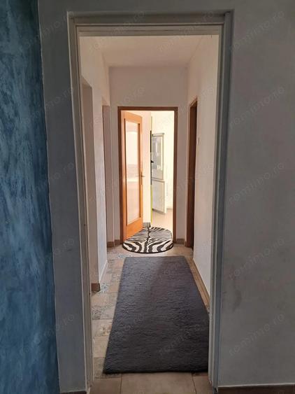 Apartament cu 3 camere decomandat în Dâmbu Pietros