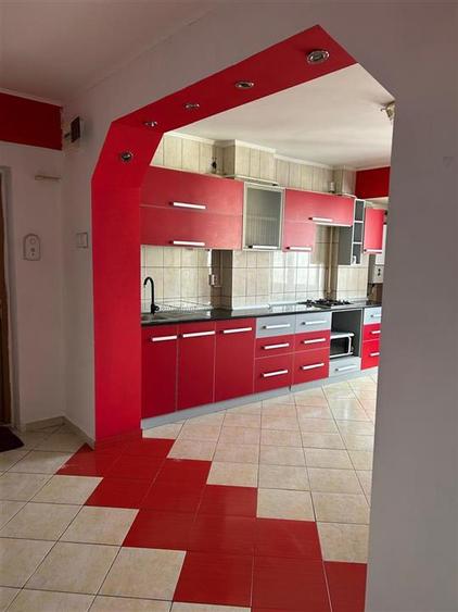 Apartament cu 2 camere decomandat în Buzaului