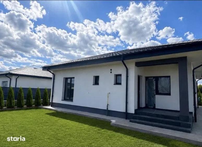 Casă cu 3 camere cu Teren 100 Mp în Central