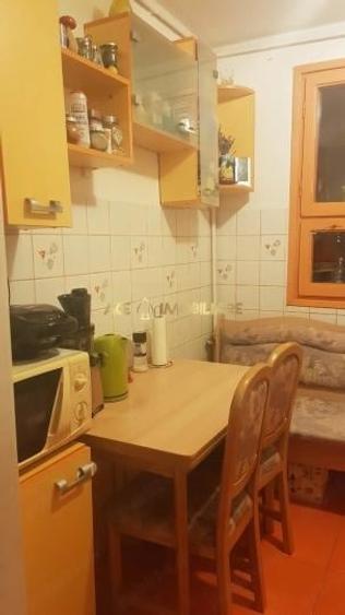 Apartament cu 3 camere decomandat, mobilat în Sălăjan