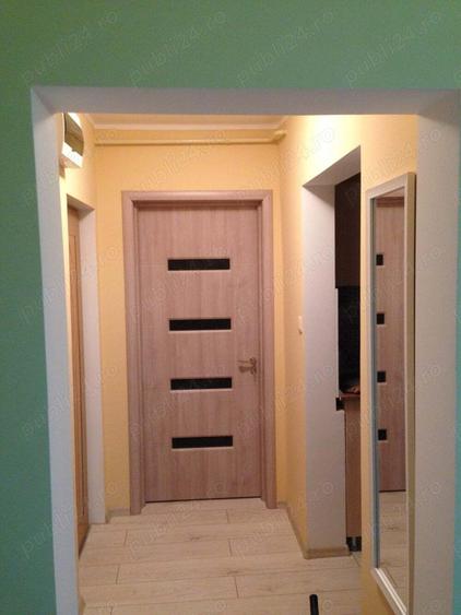 Apartament cu 3 camere semidecomandat în Faleză