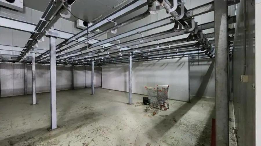 Spațiu industrial, de 1,372 mp, în Vest