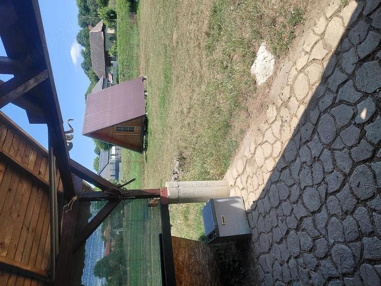 Teren de 3600 mp, în Vultureni