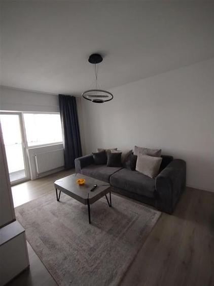 Apartament cu 2 camere decomandat, mobilat în Dacia