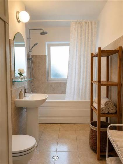 Apartament cu 2 camere decomandat, mobilat în Exterior Est