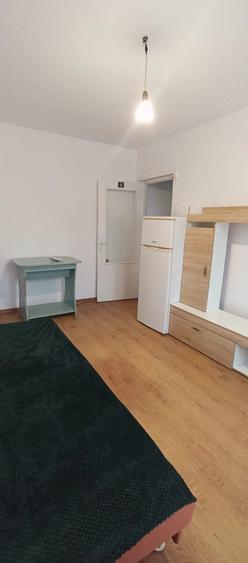 Apartament cu 2 camere semidecomandat în Nufărul