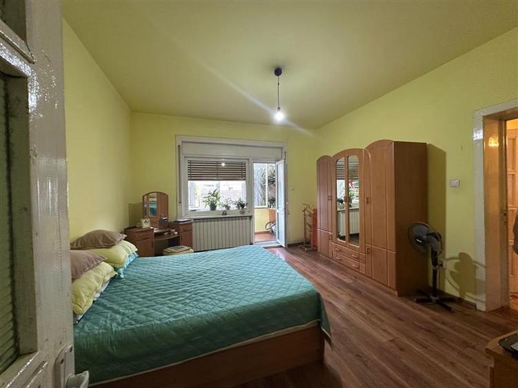 Apartament cu 2 camere decomandat în Vest