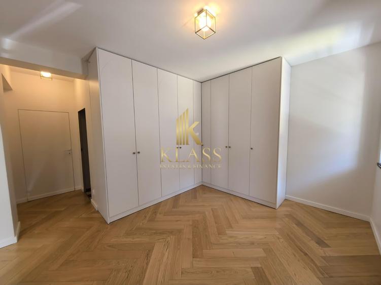 Duplex cu 5 camere cu Canalizare în Iancu Nicolae