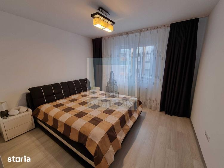 Apartament cu 3 camere decomandat în Tractorul