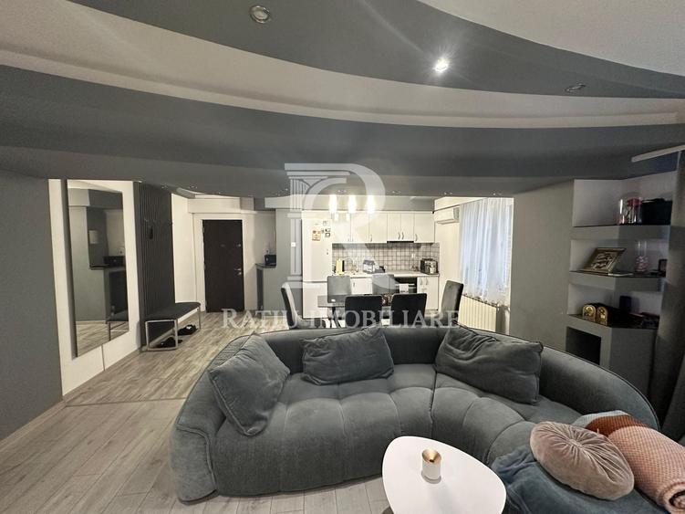 Apartament cu 4 camere decomandat, mobilat în Nufărul