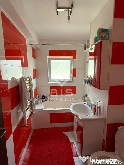 Apartament cu 4 camere decomandat în Central
