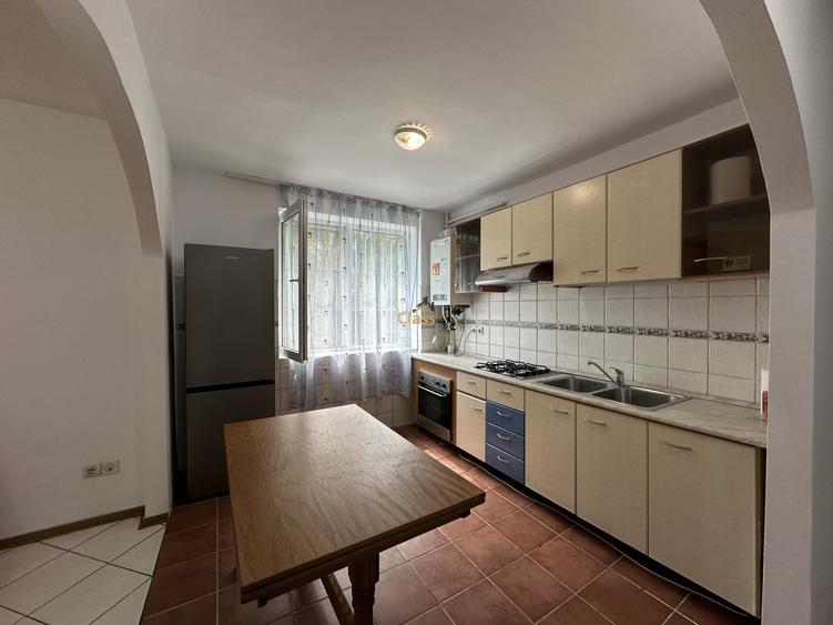 Apartament cu 2 camere semidecomandat, mobilat în Gheorgheni